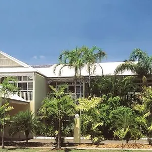 reef-palms.cairnshotels4all.com/
